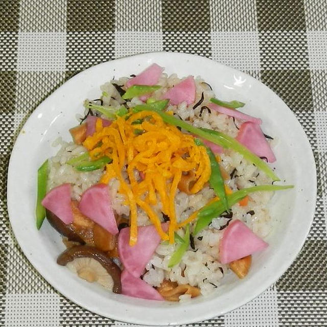 ひな祭りに vegan（ビーガン、ベジタリアン）炊き込みちらし寿司