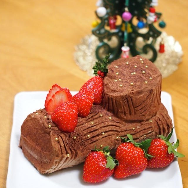 クリスマスケーキ２０１４　シフォン生地でブッシュドノエル
