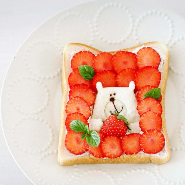いちごのオープンサンド♡