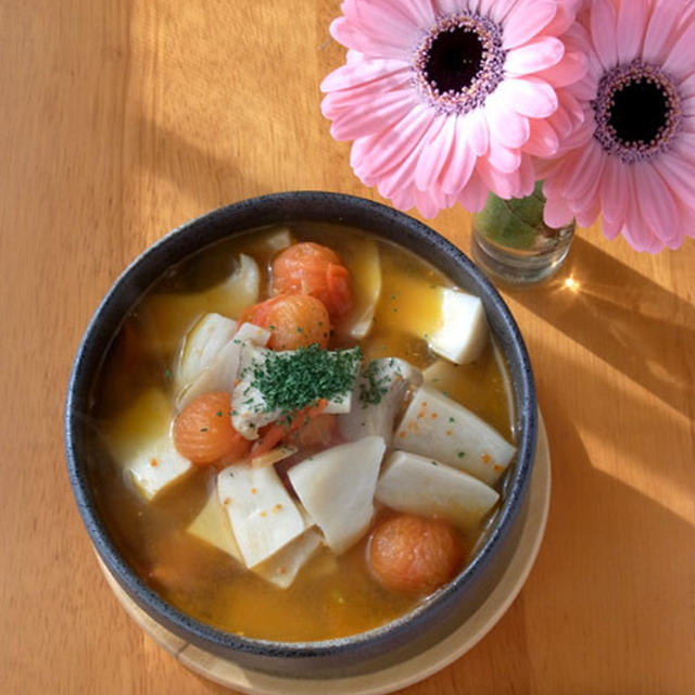 エリンギとプチトマトのスープかけごはん