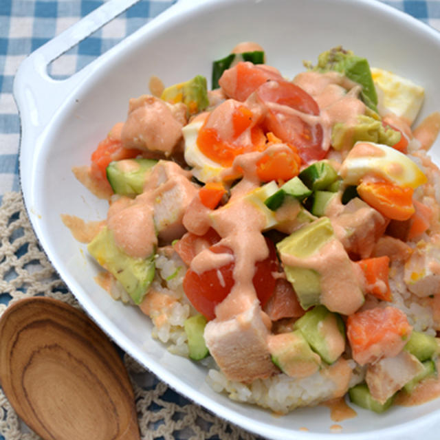 ちょこちょこ残ったものを集めて、コブサラダライス。の晩ご飯。