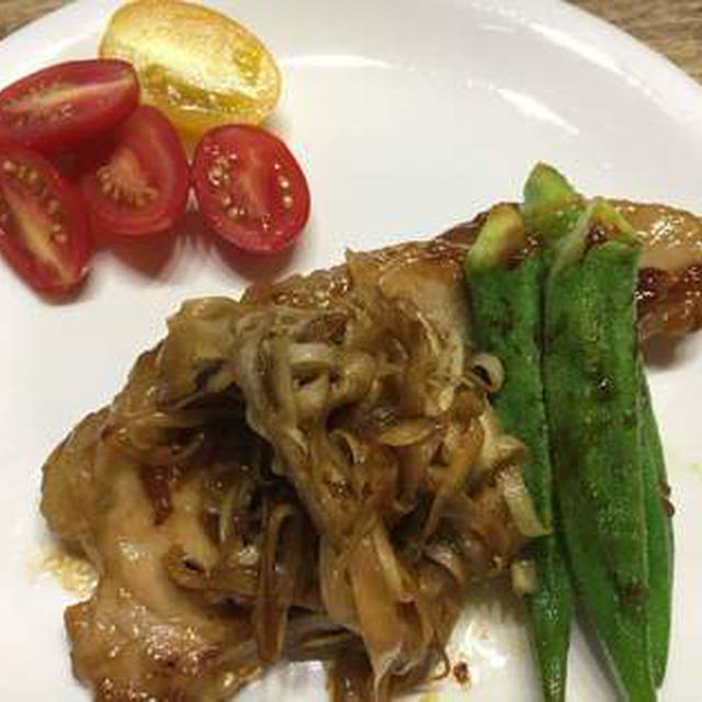 味噌漬け豚肉のソテーonゴボウ＋ミネストローネ
