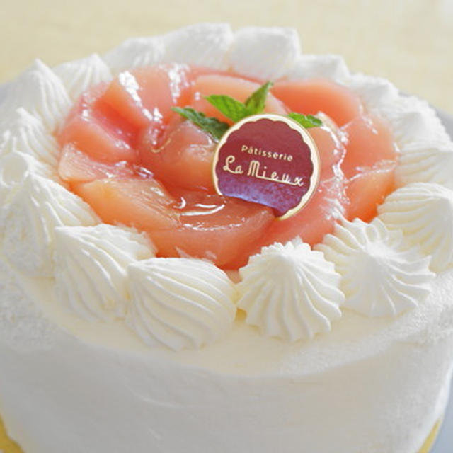 桃のケーキ作ってみました！！