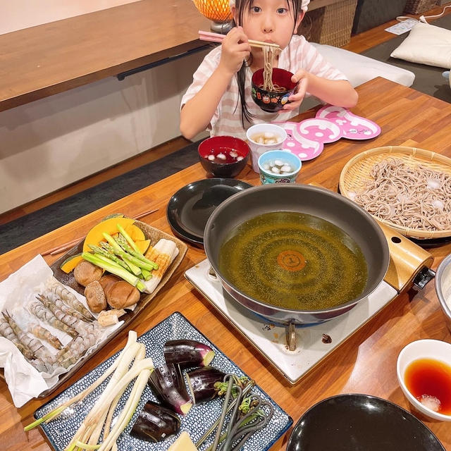 晩御飯は春野菜で天ぷらです！！