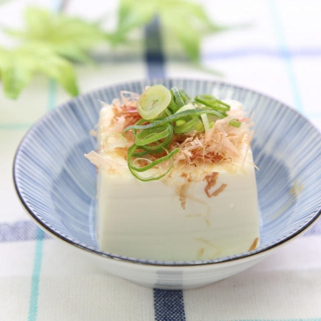 【コツコツ！カルシウム】冷ややっこには何をかけると良い？