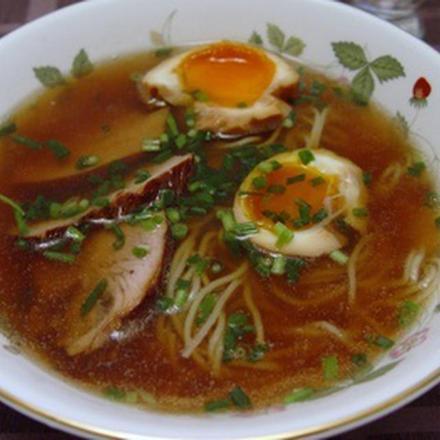 叉焼の煮汁で作る 醤油ラーメン