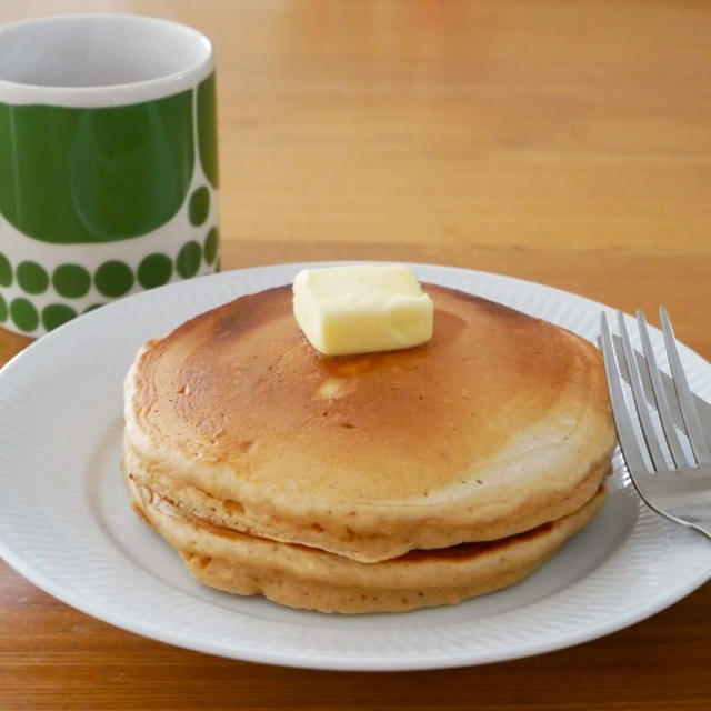 「全粒粉」で飽きのこないホットケーキ