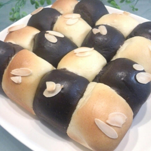 スクエア型ちぎりパン(ガリザククッキーと市松模様)