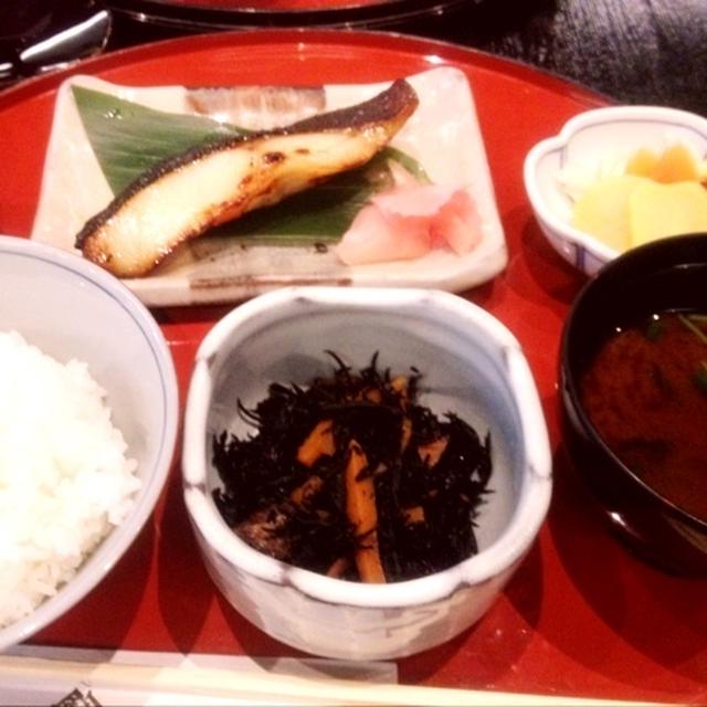 「鈴波」でランチ