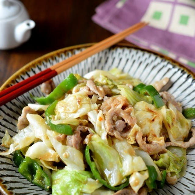 ご飯にもお酒にも◎｜豚こまとキャベツのちょっとピリ辛味噌炒め