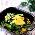 簡単おかずレシピ＊炒める順番を変えるだけで綺麗色！5分の小松菜おかずで春色！