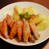 自家製フライドポテトとスパイシー鶏スペアリブの唐揚げ