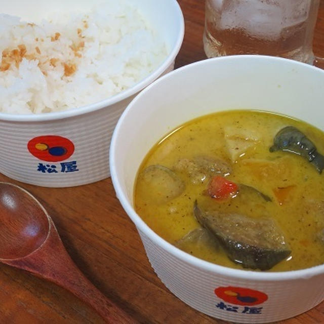 松屋のグリーンカレーなかなかＧＯＯＤ♪