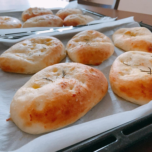 フォカッチャでランチ♡挽肉で簡単夕食とお花の定期便