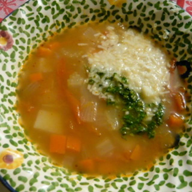 南仏のピストゥスープ☆バジルソース添えのスープです。