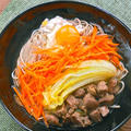 茨城新名物料理！無農薬有機野菜と地鶏のスタミナ蕎麦。
