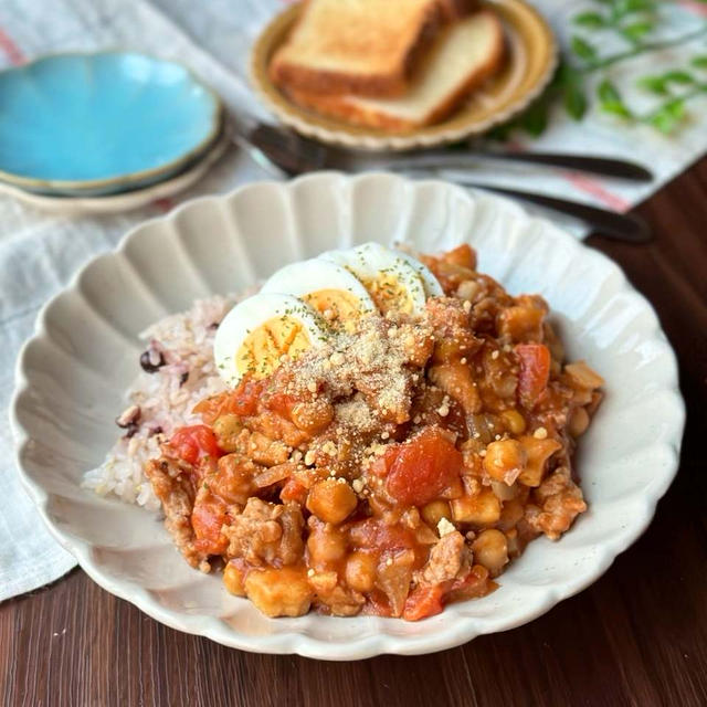 SDGs捨てずに食べよう☆ひよこ豆と凍り豆腐のトマトカレー