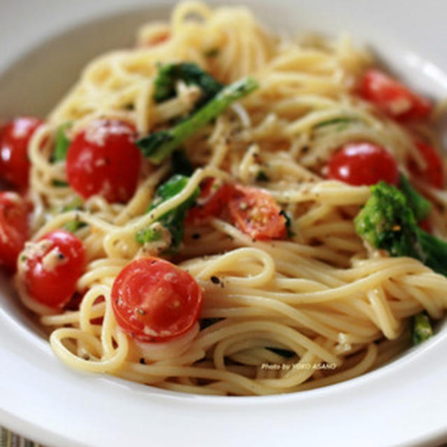 菜の花をパスタに「菜の花とトマトのチーズパスタ」