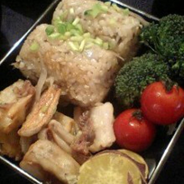 蓮根ミラクル～☆今日は何故かお弁当風ご飯。クミン×ごぼうの炊き込みご飯♪