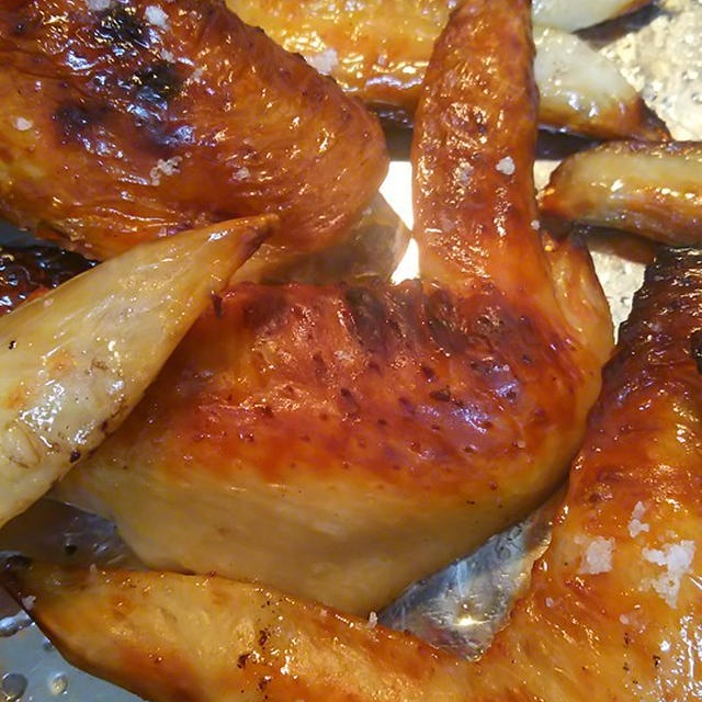 手羽先！塩糀で漬け込み焼きしました。