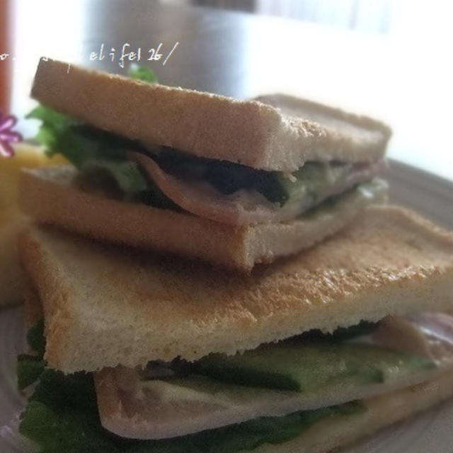 今朝の朝ごはん☆ホットサンドイッチ