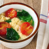 【創味シャンタン】レタスとトマトの卵スープ