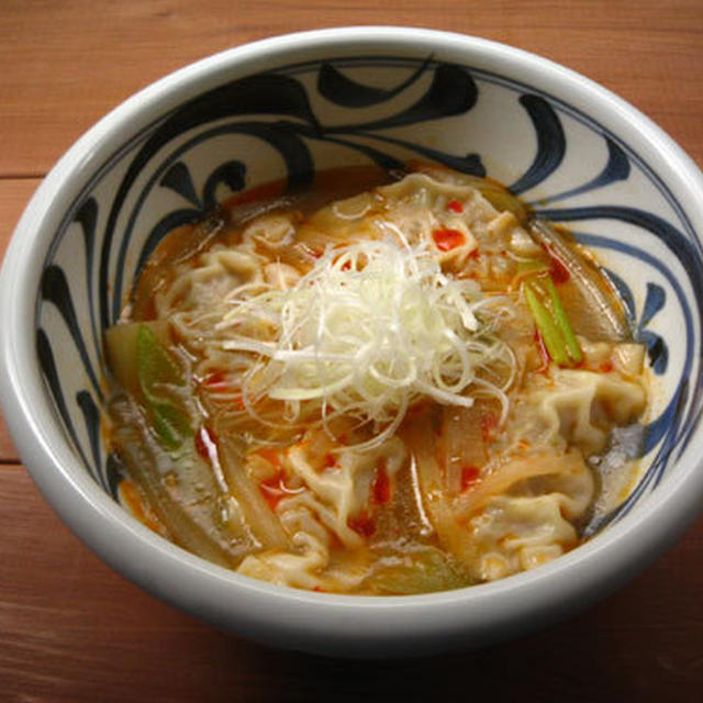 ピリ辛スープ餃子