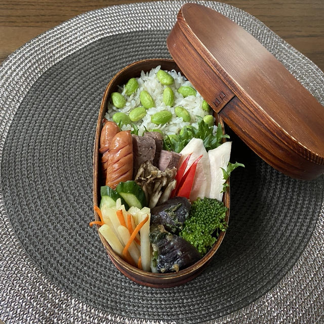 お弁当（枝豆としらすの混ぜご飯）