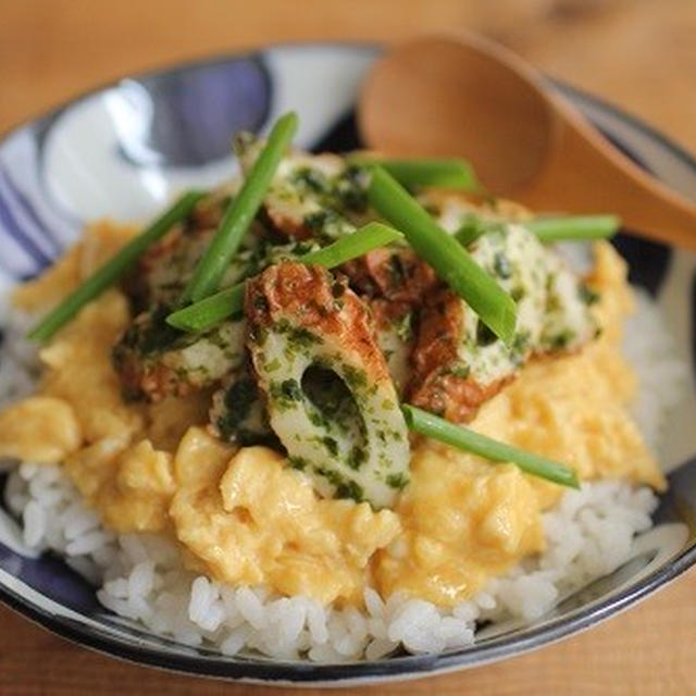 簡単・失敗なし♪とろとろ卵のちくわ入り玉子丼