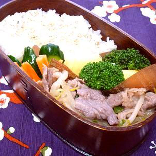 牛肉ともやしの胡椒炒め弁当
