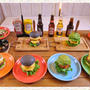 カラフルなハンバーガーとパフェ「BURGER＆BEER COLOR」大手町にオープン！