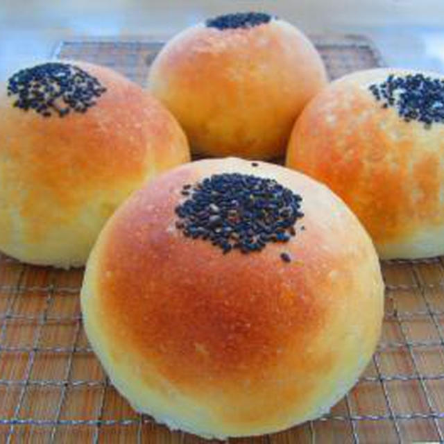 さつまいもあんぱん♪コロッケパン♪さつまいもの茶巾♪