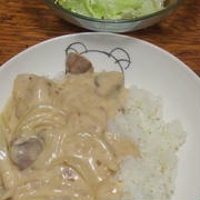 鶏肉とマッシュルームのシチューがけご飯