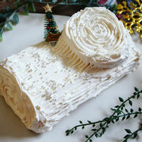 【クリスマスにおススメ】秘密の絶品ホワイトチョコクリームdeホワイト ブッシュ・ド・ノエル