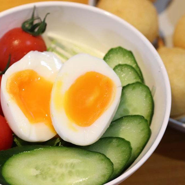 生野菜サラダでプラマイゼロな朝ごはん