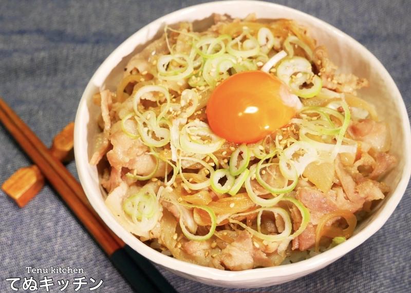 【レンジで３分！超簡単！】白いご飯が進みすぎるちょっと危険な『特製豚カルビ丼』の作り方