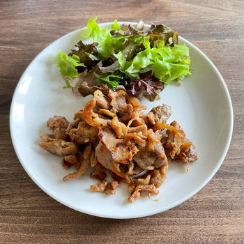 主な食材はたった2つ！手軽で美味しい「豚肉と玉ねぎの甘辛炒め」