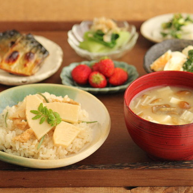 ささっと作るたけのこご飯の日の献立