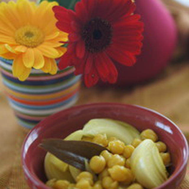 ヒヨコ豆と玉ねぎのカレーピクルス