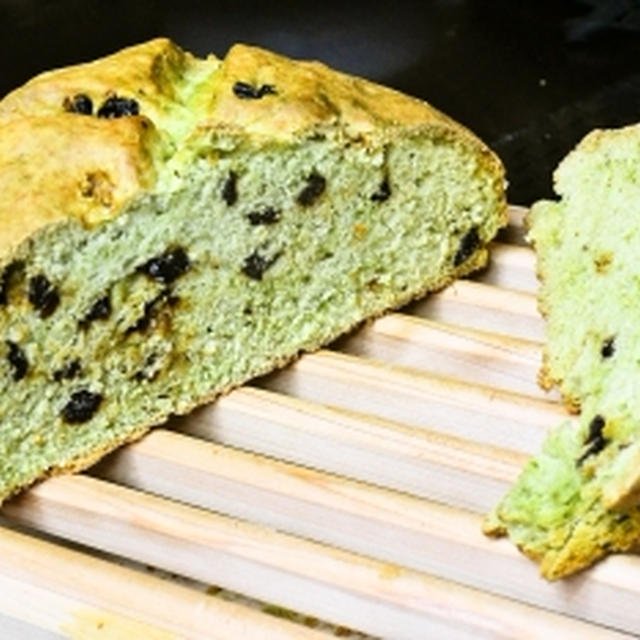 【桑茶で作る　グリーンアイリッシュソーダブレッド】緑の色が美しく香り高いイーストを使わないパン