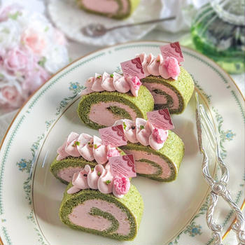 抹茶&桜のロールケーキ