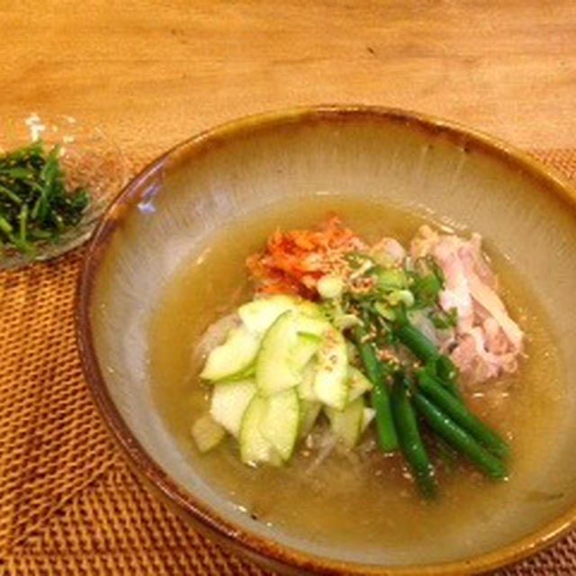 煮凝りスープの冷麺