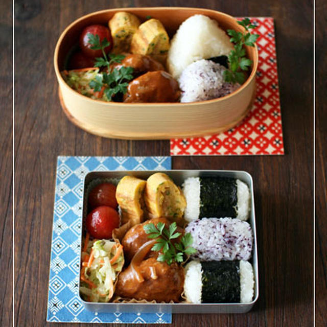 ハンバーグと二色おにぎり弁当