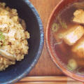 炒り豆腐と牛蒡の炊き込みごはんとスープ