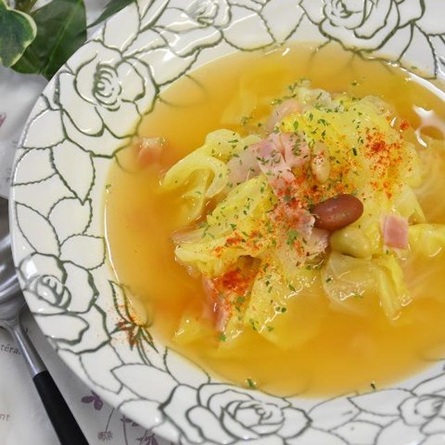 【レシピ】パプリカパウダーでお上品に！春野菜のコンソメスープ