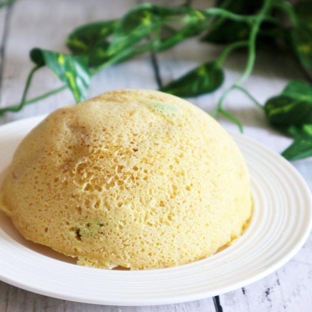 ふわっとしっとり♪具沢山でヘルシー◎カレーおから蒸しパン