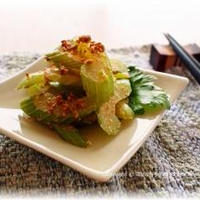 【セロリの胡麻和え】