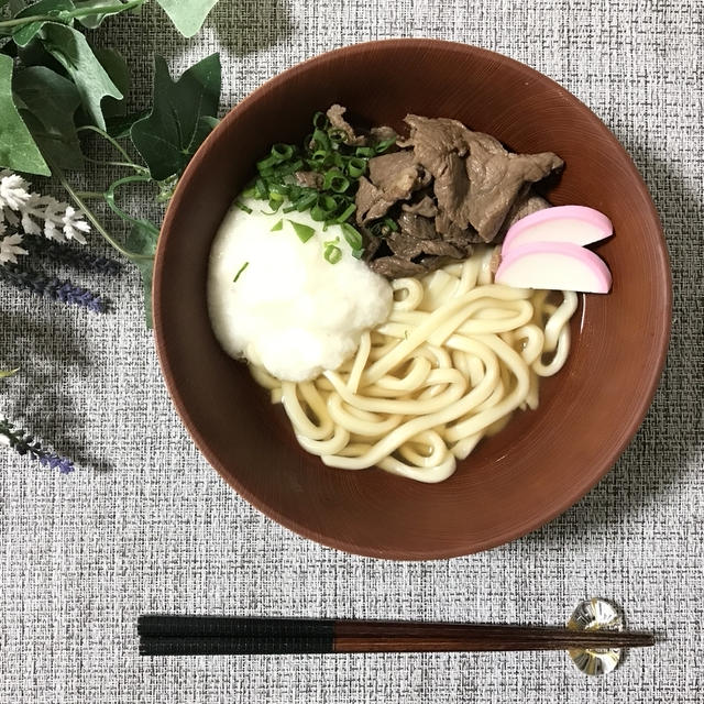 甘辛肉の旨味たっぷり！とろろ肉うどんの作り方