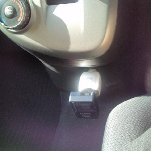 車でも充電ＯＫ(b^-゜)便利コンセント！