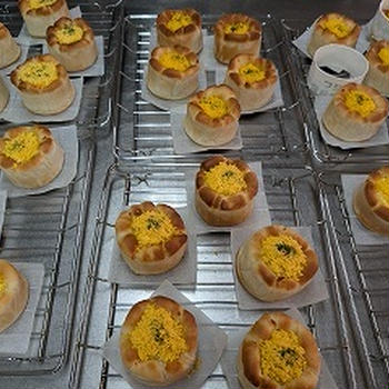 牛乳パックでリング型を作り、ベーコンタルタルのミモザパン④！！